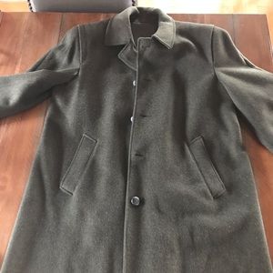 Men’s wool overcoat.